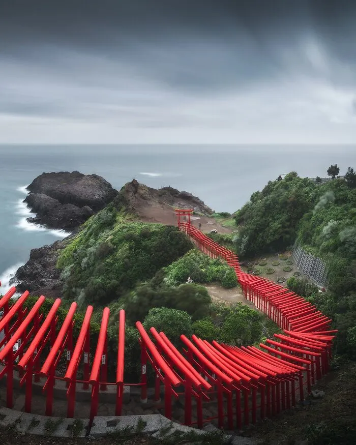 42 Dreamlike Photos Of Japan That Show Its Shrines, Mountains, And Changing Seasons
