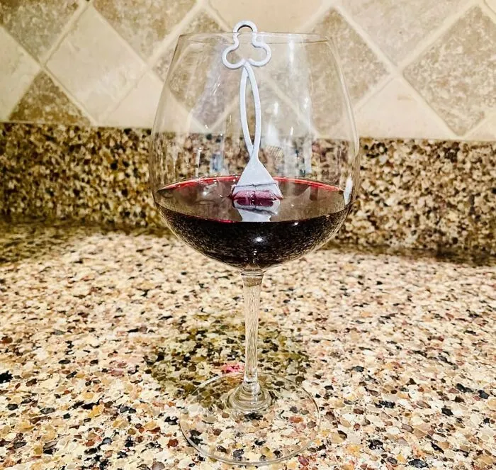 <a Style="Display:inline;" Href=" Https://Www.amazon.com/Purewine-Headaches-Removes-Sulfites-Histamines/Dp/B0771h8v5h?ie=utf8&th=1&linkcode=ll2&tag=bpcow-20&linkid=ad6f77cd547eae6aca82147ac894b6cd&language=en_us&ref_=as_li_ss_tl" Target="_blank"> Hogwarts Never Covered This Spell, But The <span Style="Font: Inherit; Color: #d74b1f;"> Wand Wine Purifier </Span> Removes Sulfites From Mom's Glass Faster Than You Can Say Wingardium Leviosa
