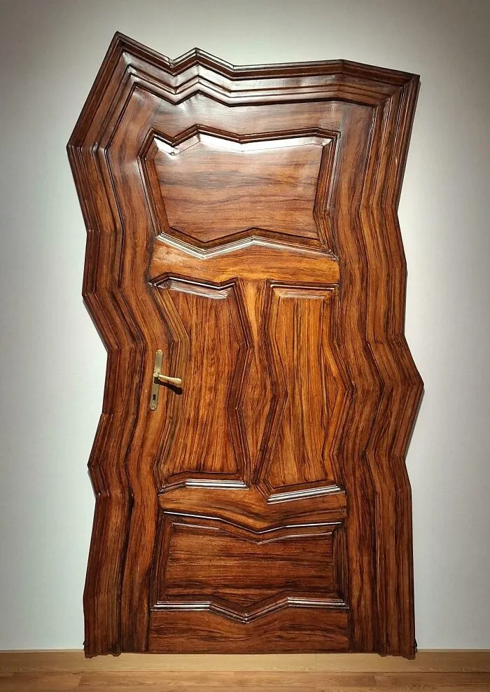 Wiggly Door