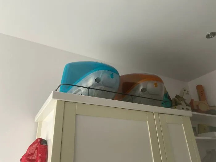 Is This Retro Enough? My Dad Found 2 Imacs That Are Working