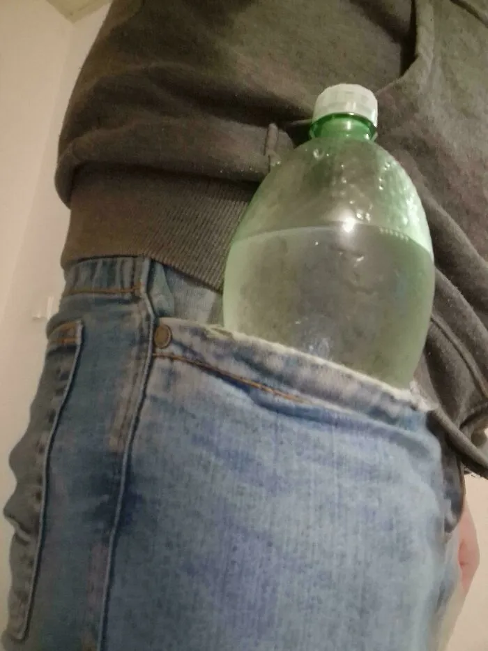 62 People Share The Absolute Weirdest Things They’ve Caught A Stranger Doing In Public