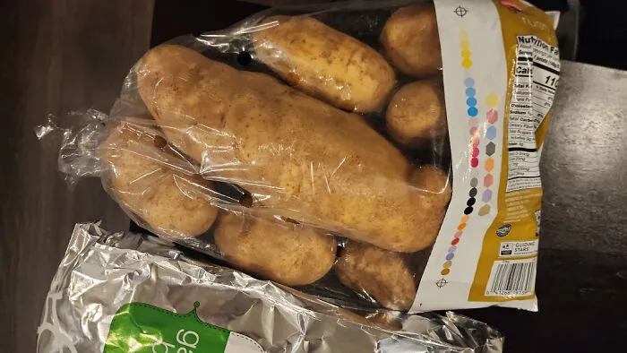 62 People Share The Absolute Weirdest Things They’ve Caught A Stranger Doing In Public