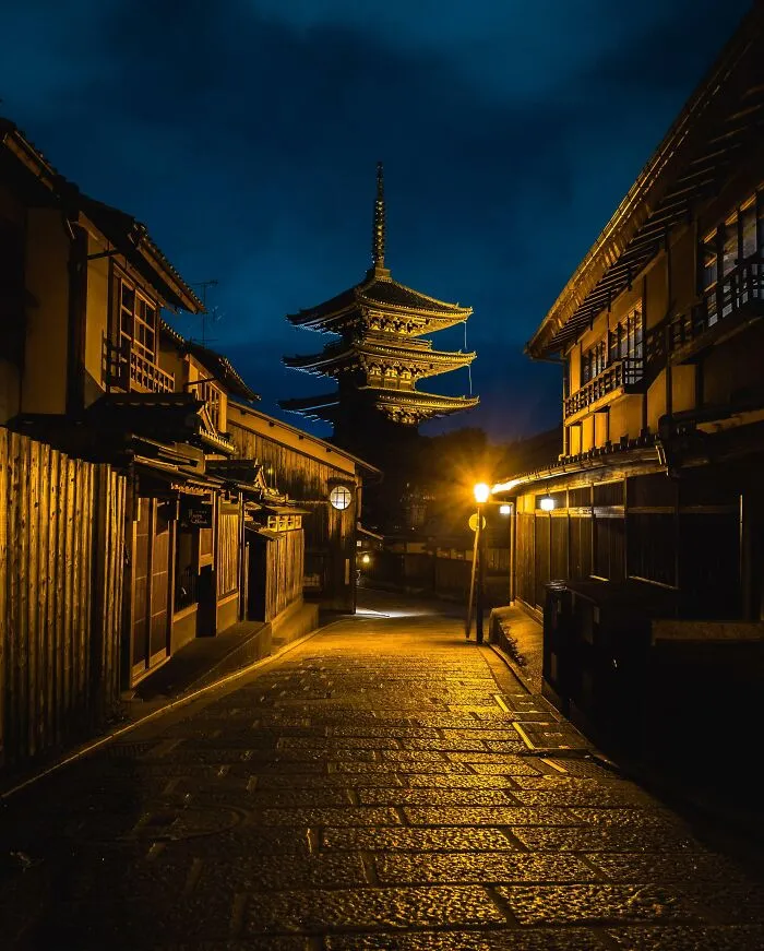Wandering Around Kyoto At Night