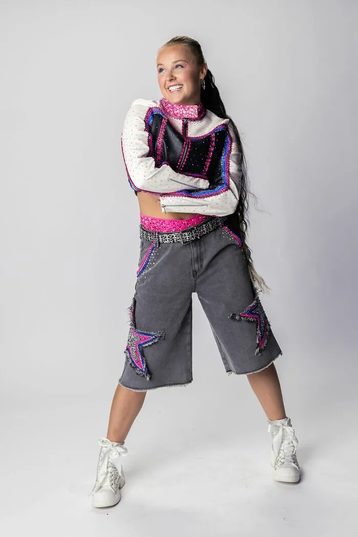American Dancer, Singer, Actress, and Youtube Personality Jojo Siwa, 23