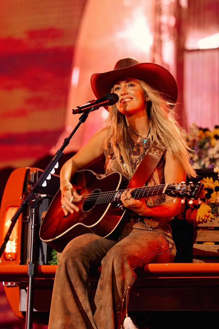 American Singer-Songwriter Lainey Wilson, 34