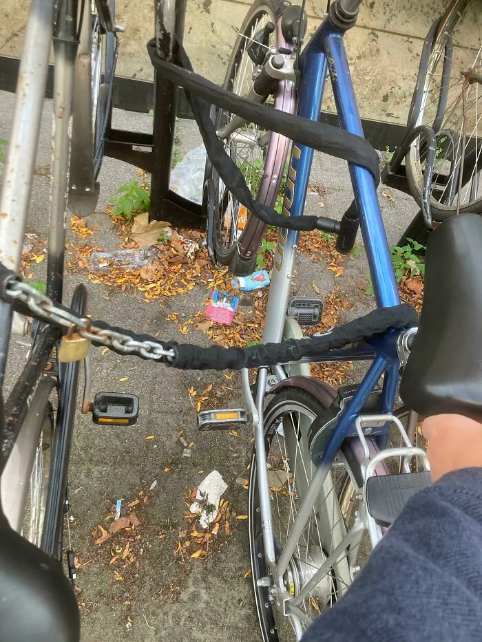 62 People Share The Absolute Weirdest Things They’ve Caught A Stranger Doing In Public