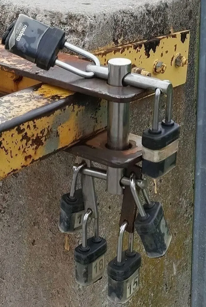 Six People Can Have Their Own Lock And Each One Can Open The Gate!