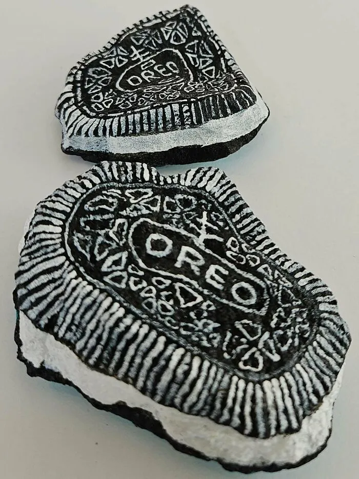 40 Colorful Stone Creations By This Artist That Turn Rocks Into Iconic Foods And Famous Products
