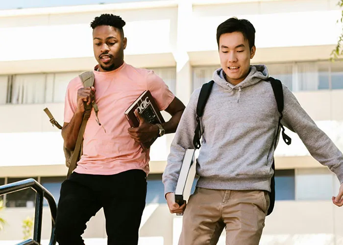 45 Non-Americans Confess The Strange Things They Assumed About Americans