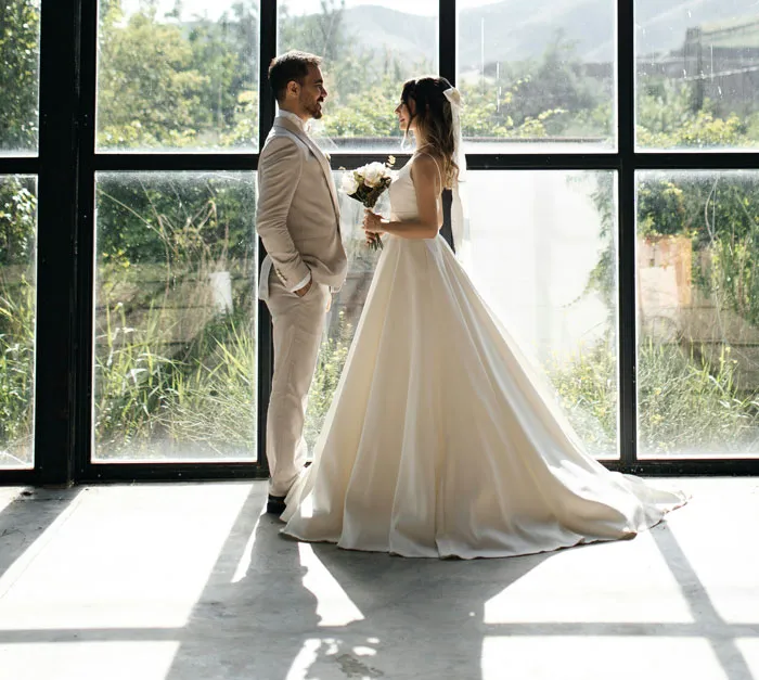 “She Couldn’t Even Drink Yet”: Wedding Photogs Recall 36 Couples That Were Headed For Divorce From The Start