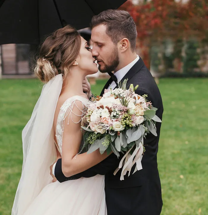 “She Couldn’t Even Drink Yet”: Wedding Photogs Recall 36 Couples That Were Headed For Divorce From The Start