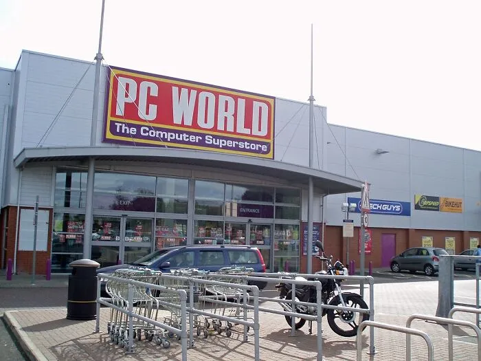 62 People Share The Absolute Weirdest Things They’ve Caught A Stranger Doing In Public