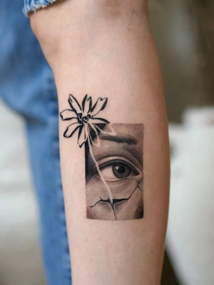 Flower Of A Cracked Gaze