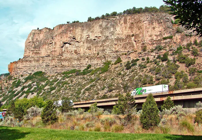 “Still Get Nightmares”: 61 Truckers Open Up About Places They Genuinely Fear