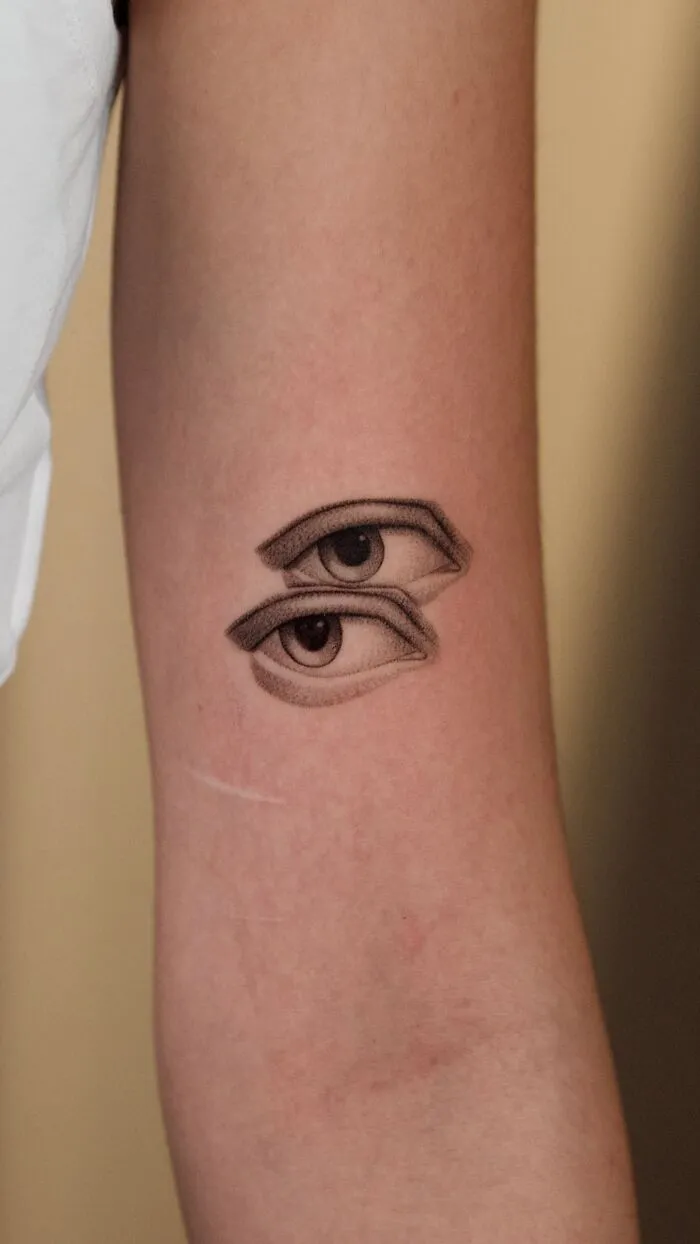 Twin Gaze