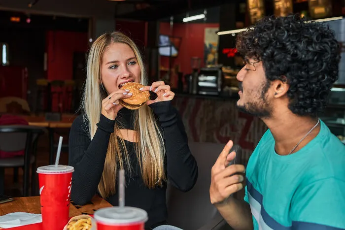 35 Locals Open Up About Which Weird Habits Of Tourists Enrage Them The Most