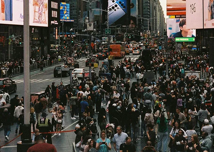45 Non-Americans Confess The Strange Things They Assumed About Americans