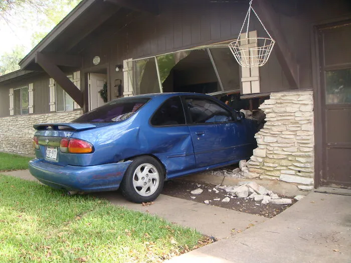 49 Catastrophes And Personal Disasters People Accidentally Avoided By Procrastinating