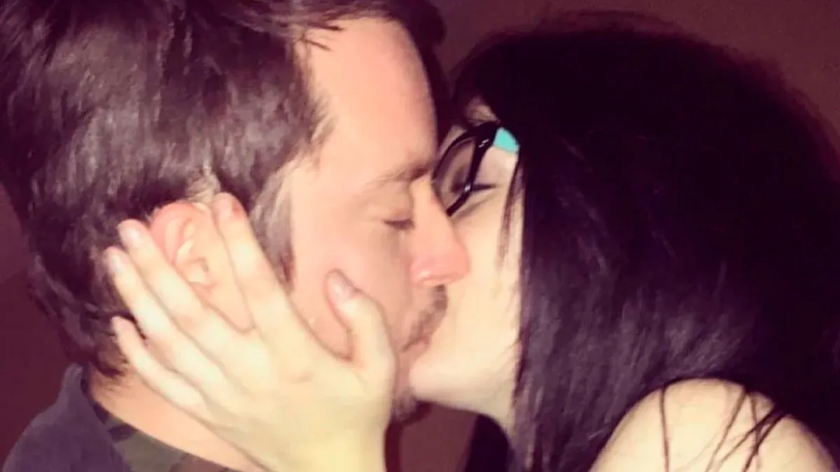 63 Celebrity Photos That Fans Took That Might Change The Way You See Them