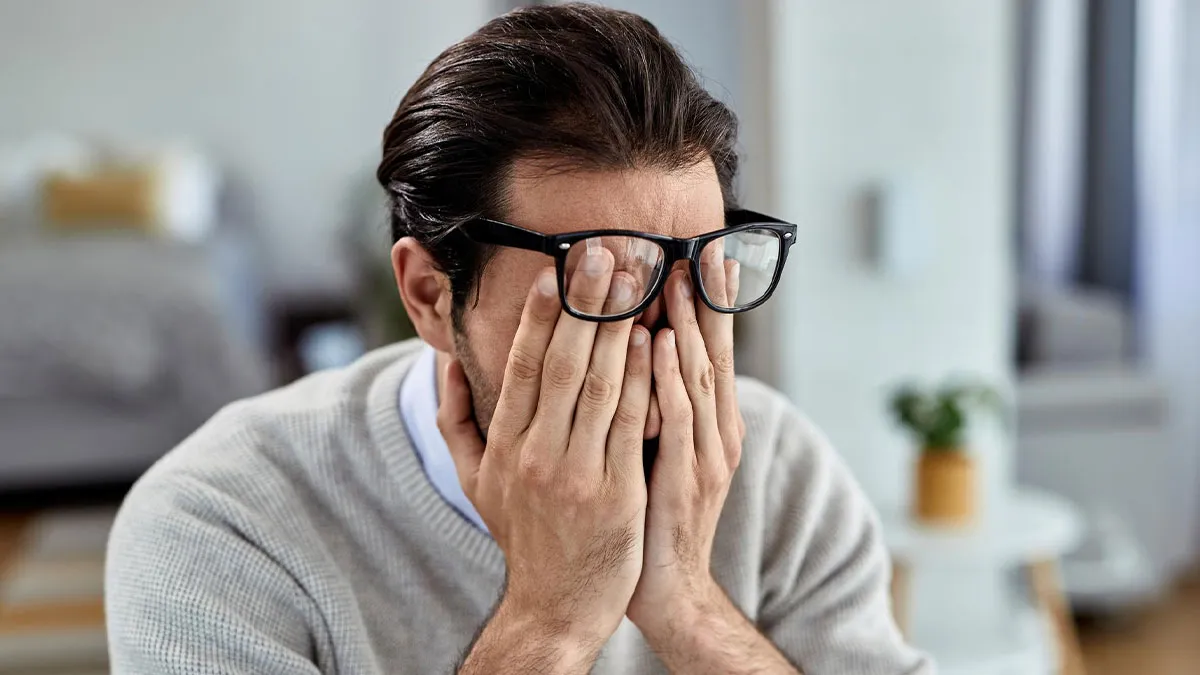 Wife Spends Weeks Acting Secretive, Hubby Books A One-Way Ticket To A Decision He Cannot Take Back