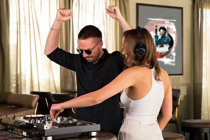 “Camera Guy Was In Tears”: 69 Wild Weddings That Left Guests Speechless And Jaws On The Floor