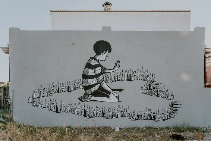 43 Powerful Murals By Alex Senna That Capture Human Connection And Individual Struggles
