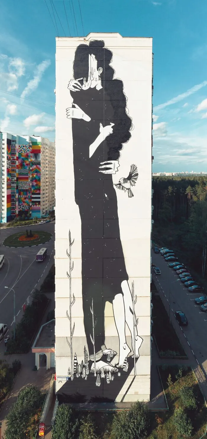 43 Powerful Murals By Alex Senna That Capture Human Connection And Individual Struggles