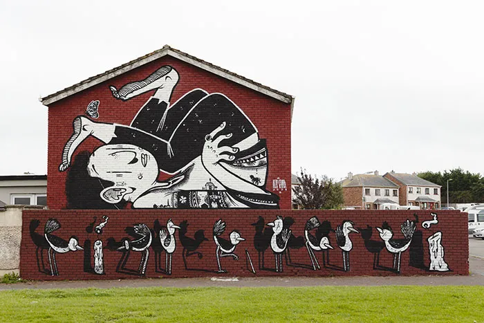 43 Powerful Murals By Alex Senna That Capture Human Connection And Individual Struggles