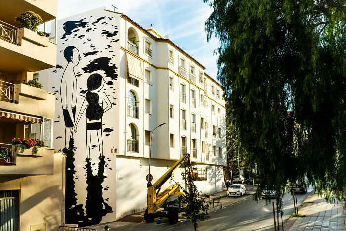 43 Powerful Murals By Alex Senna That Capture Human Connection And Individual Struggles
