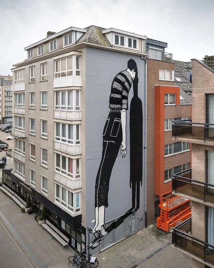 43 Powerful Murals By Alex Senna That Capture Human Connection And Individual Struggles