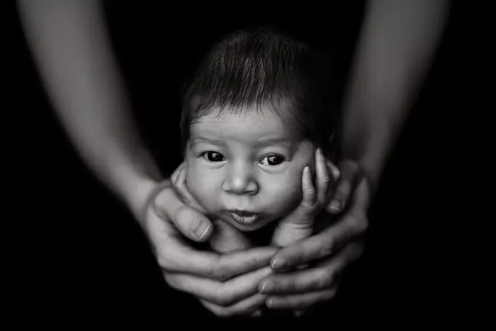 “Held” By Heidi Breugelmans