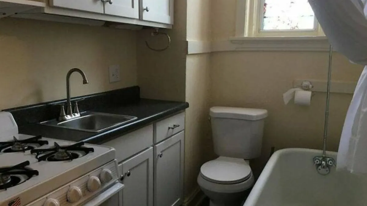 65 Bathroom Design Fails So Ridiculous, They’re Not Even Funny Anymore