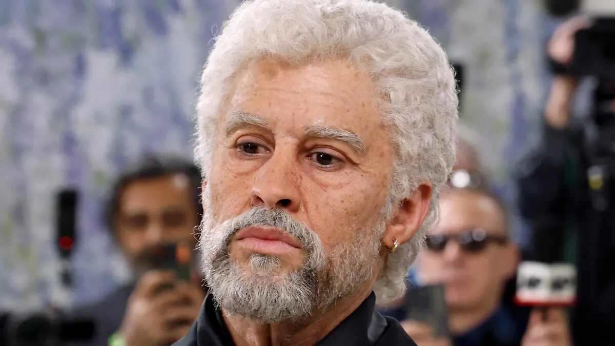 Grammy-Winning Artist Totally Unrecognizable On Met Gala Red Carpet