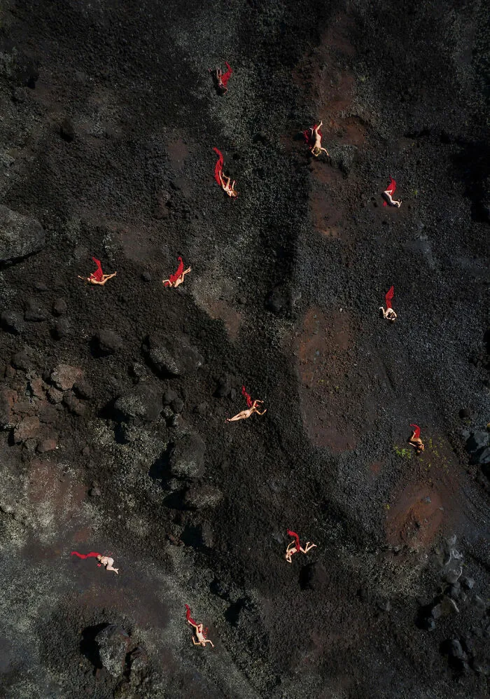 30 Photos By This Artist That Blur The Line Between Human And Nature