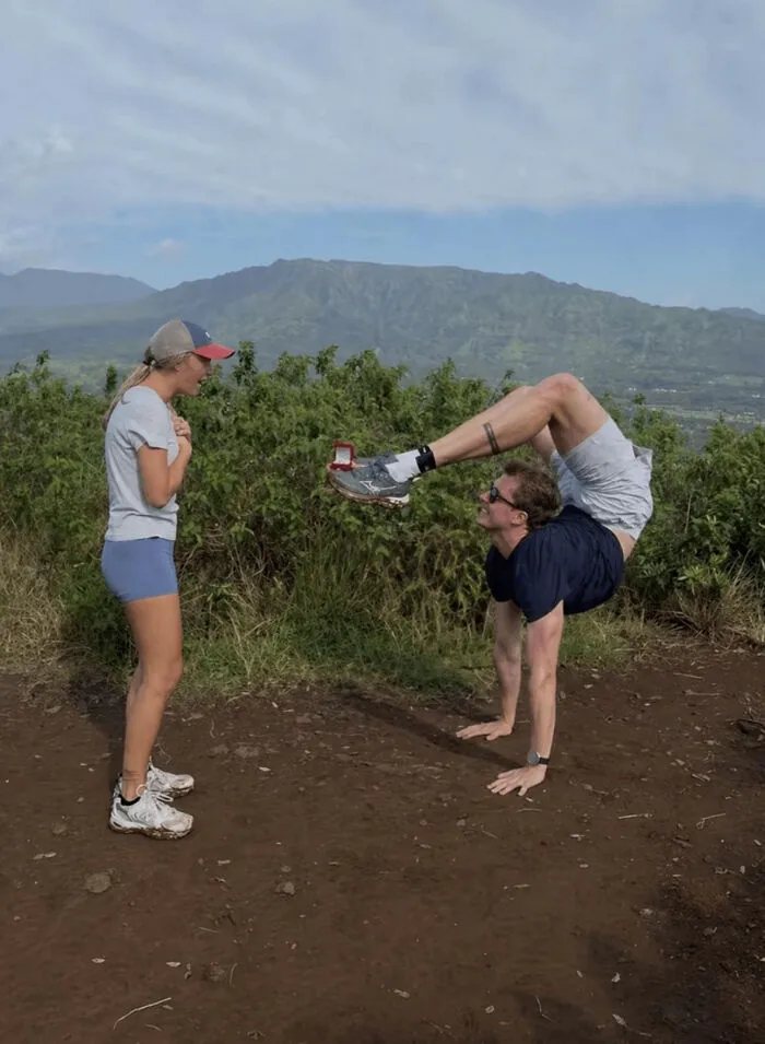 42 Funny Photo Edits That Highlight The Ridiculously Funny Proposal Pose This Man Achieved