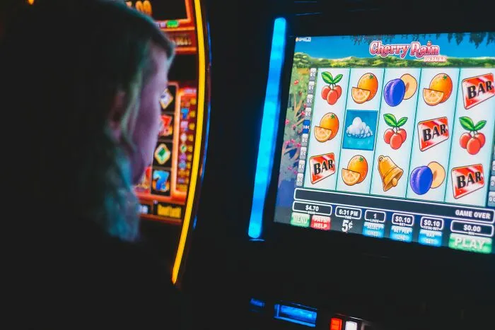 51 Things People Noticed That Indicate To Them The Economy Is Not Heading Towards A Positive Direction