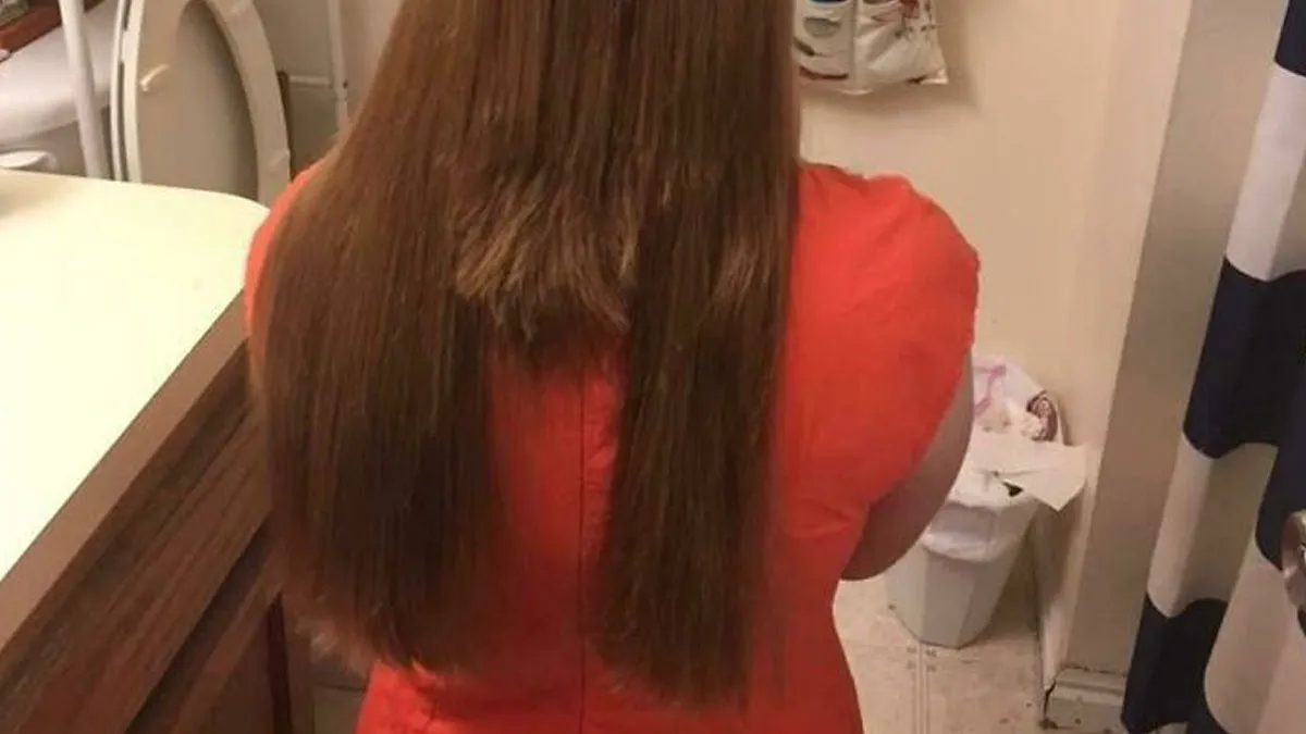 54 Unfortunate Beauty Fails That Made People Want To Hide From The World