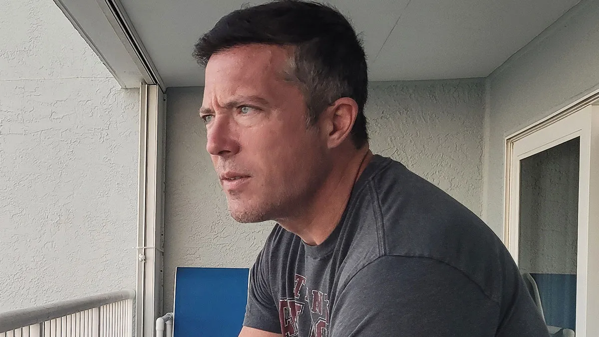 Guy Overhears Fiancée Explaining How She "Got" Him, Instantly Feels Sick