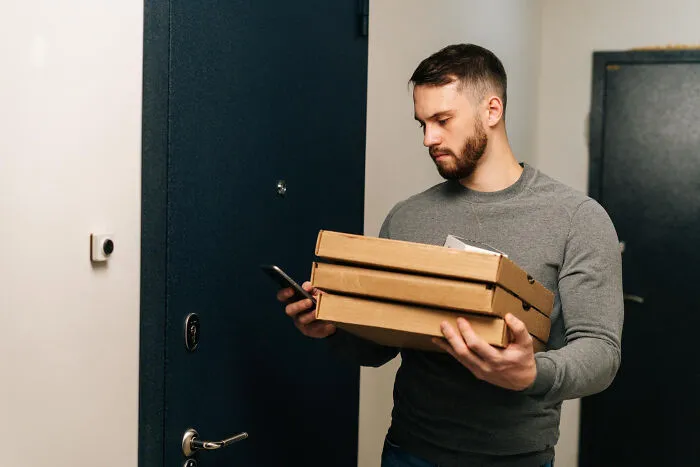 Delivery Drivers Share 41 Moments That Got People Banned From Ever Getting Pizza Again