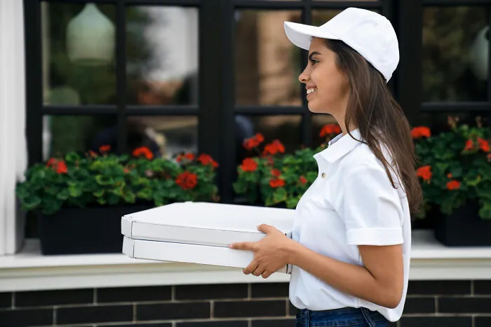 Delivery Drivers Share 41 Moments That Got People Banned From Ever Getting Pizza Again