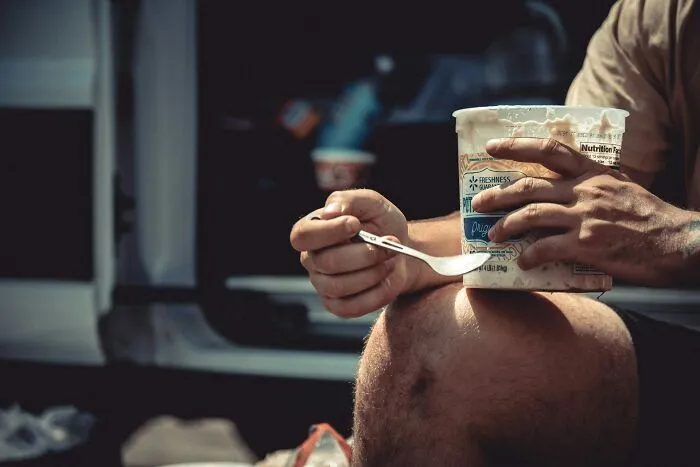 62 People Share The Absolute Weirdest Things They’ve Caught A Stranger Doing In Public
