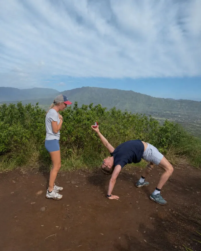 42 Funny Photo Edits That Highlight The Ridiculously Funny Proposal Pose This Man Achieved