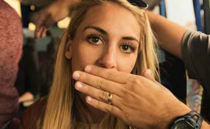 Guy Shares How His Wife Behaves On Their Honeymoon, Leaves People Questioning His Sanity