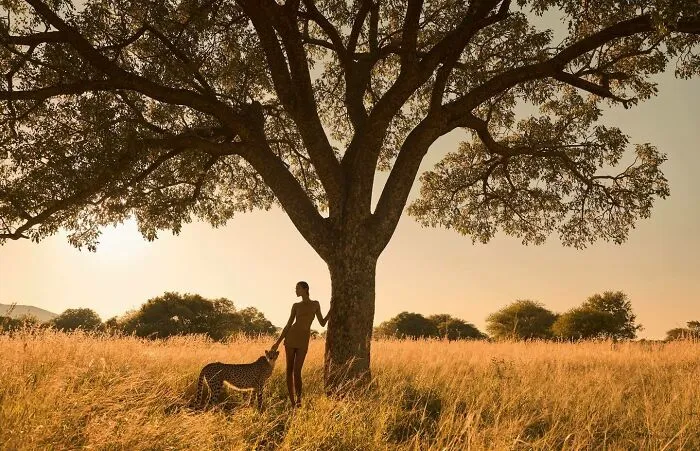 30 Photos By This Artist That Blur The Line Between Human And Nature
