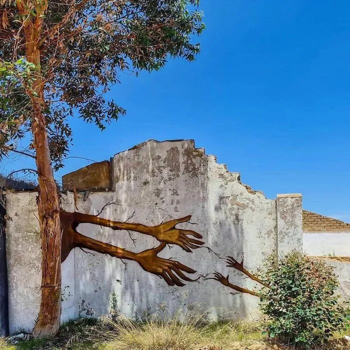 30 Fascinating ‘Urban Street Art’ Photos Showcasing Creativity Without Limits And A Strong Connection To Nature