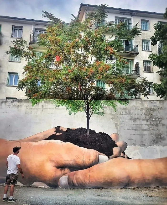 30 Fascinating ‘Urban Street Art’ Photos Showcasing Creativity Without Limits And A Strong Connection To Nature