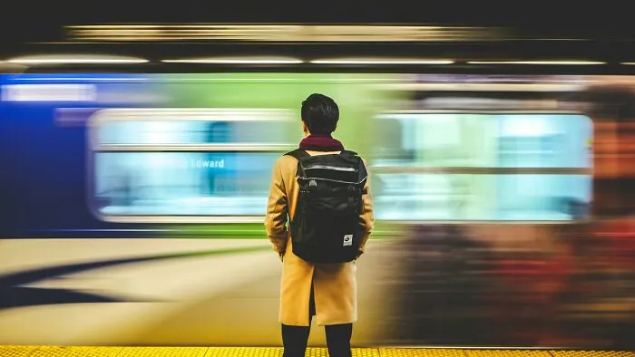 62 People Share The Absolute Weirdest Things They’ve Caught A Stranger Doing In Public