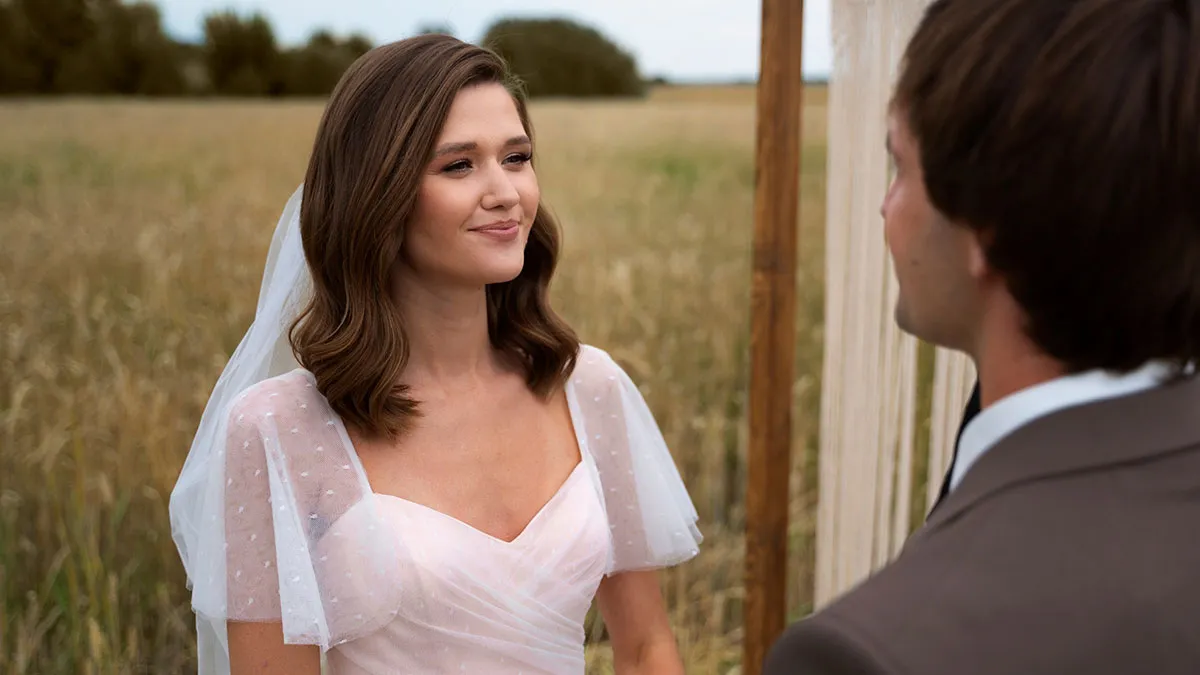 Bride Told To Be Less Joyful On Her Wedding Day, Mom Wants Her To “Protect” Golden Child Daughter