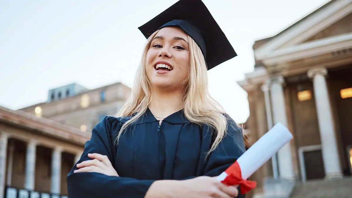 Teen Tired Of Being Second Choice Tells Mom To Skip Her Graduation And Go To Stepdaughter’s