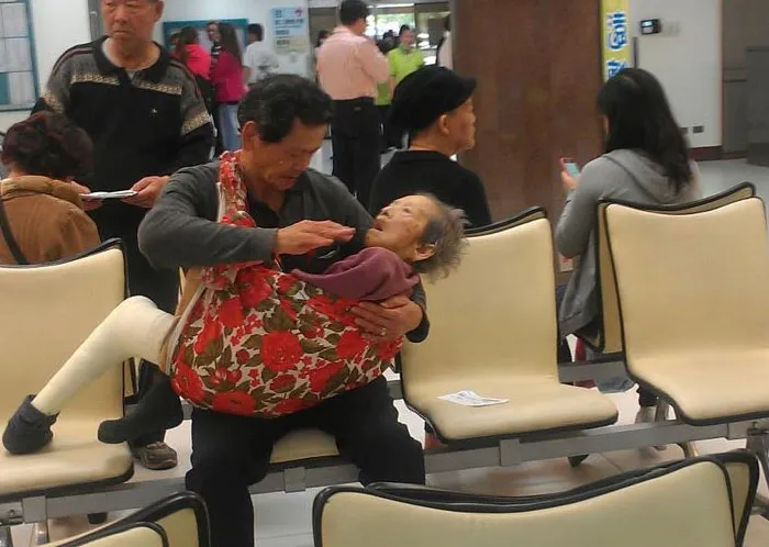 39 Raw And Unfiltered Images That Hit You Right In The Gut